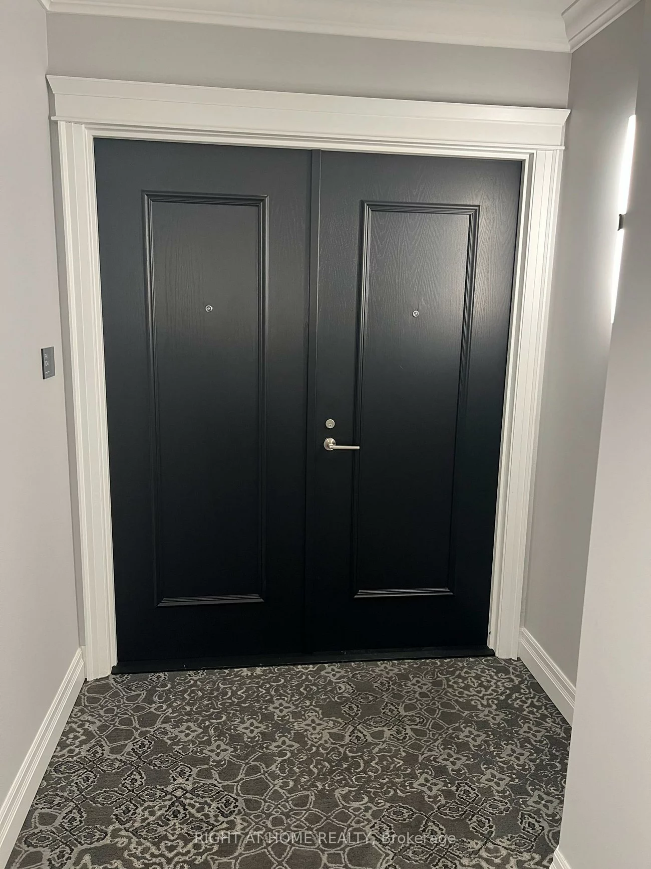 220, Forum, Hurontario, Mississauga