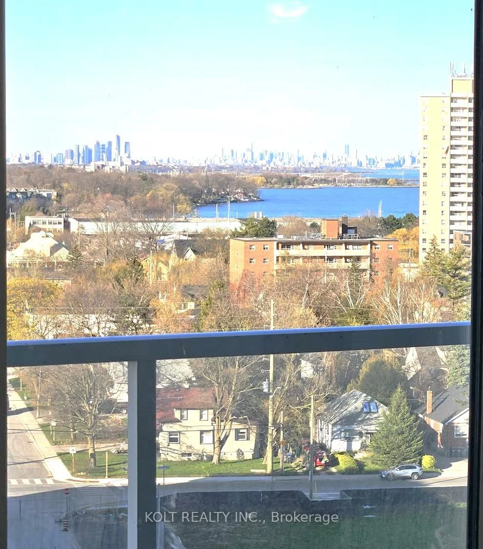 220, Missinnihe, Port Credit, Mississauga