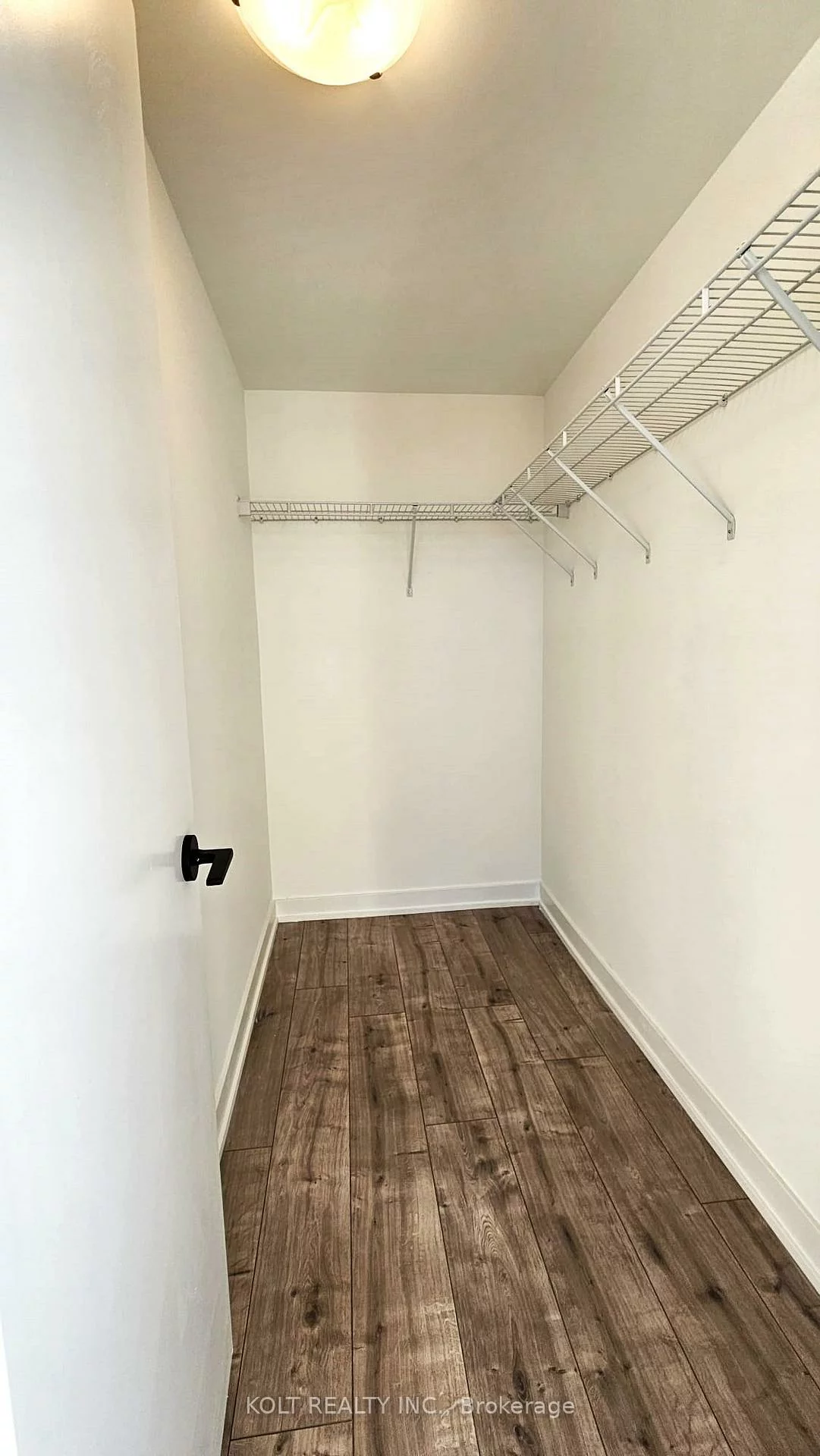 220, Missinnihe, Port Credit, Mississauga