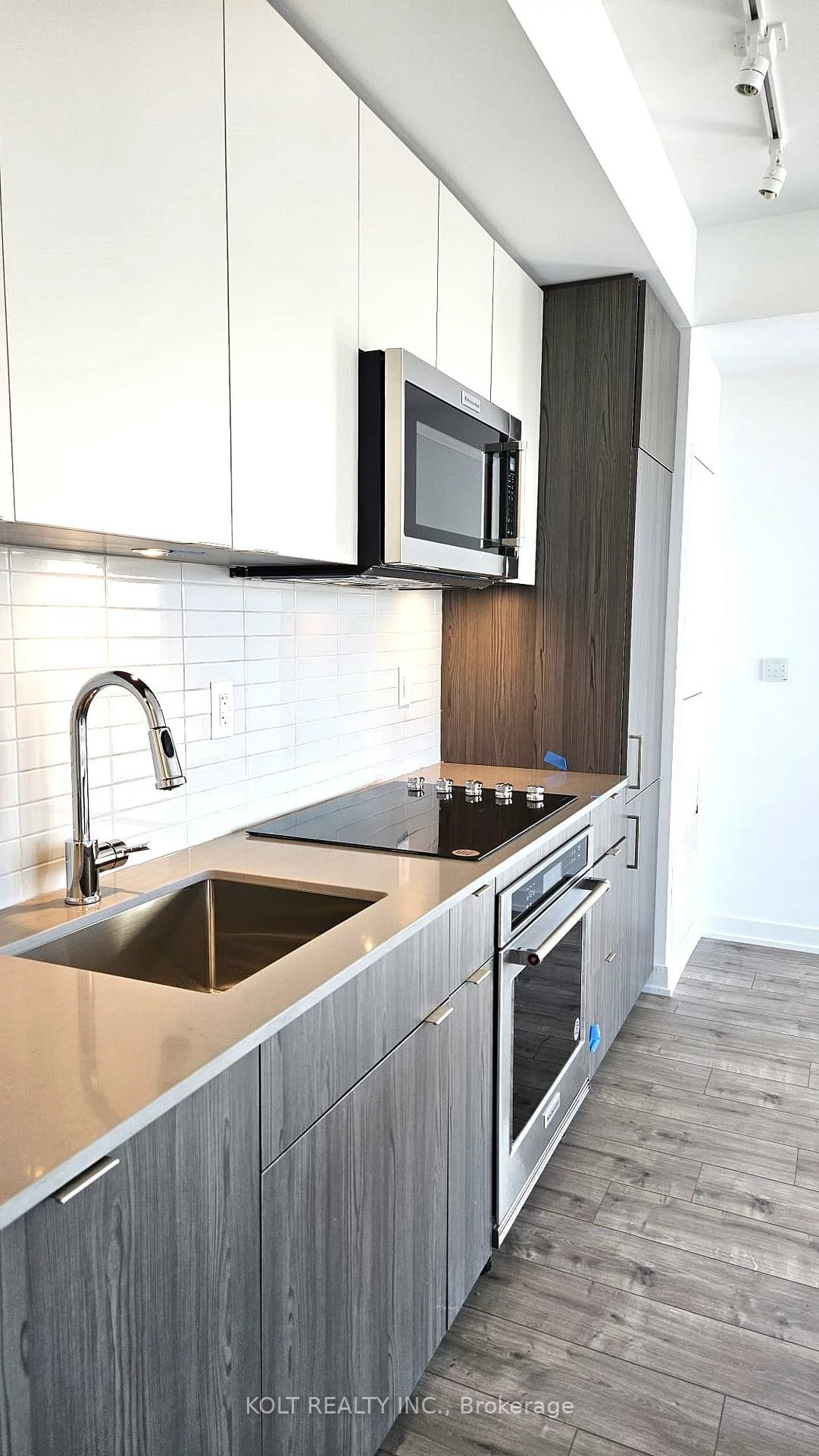 220, Missinnihe, Port Credit, Mississauga