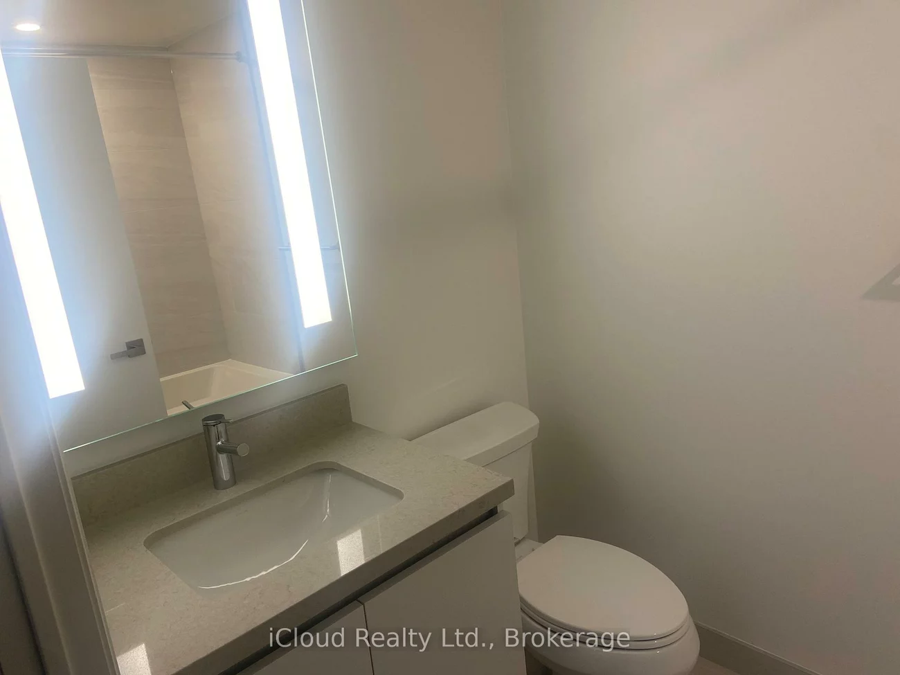 4015, The Exchange, City Centre, Mississauga