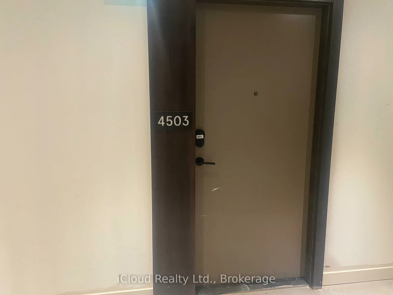 4015, The Exchange, City Centre, Mississauga