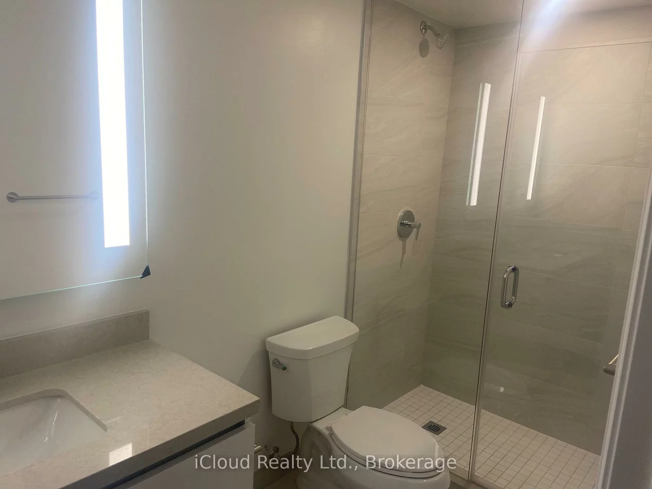 4015, The Exchange, City Centre, Mississauga