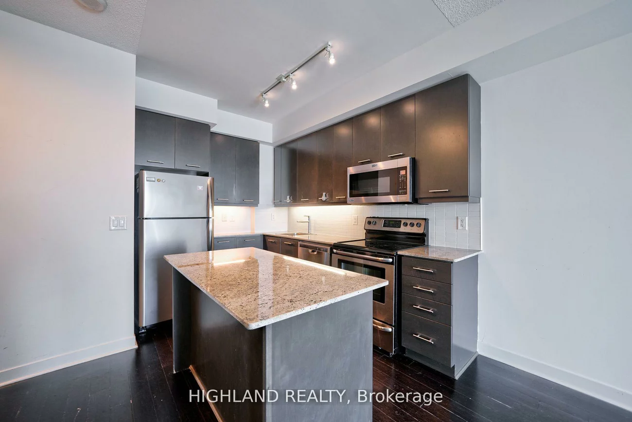 360, Square One, City Centre, Mississauga