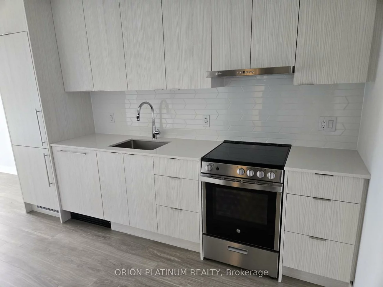 430, Square One, City Centre, Mississauga