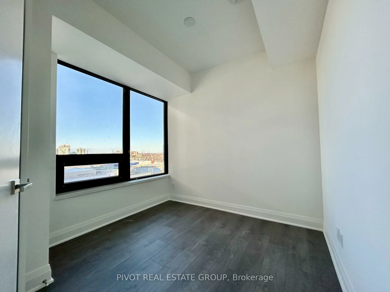 2, Erskine, City Centre, Mississauga