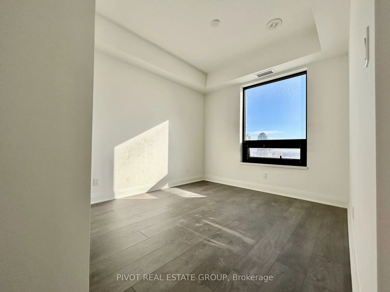 2, Erskine, City Centre, Mississauga