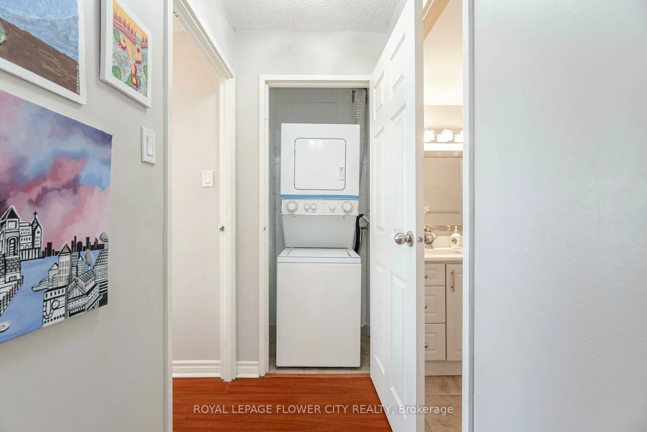 25, Trailwood, Hurontario, Mississauga