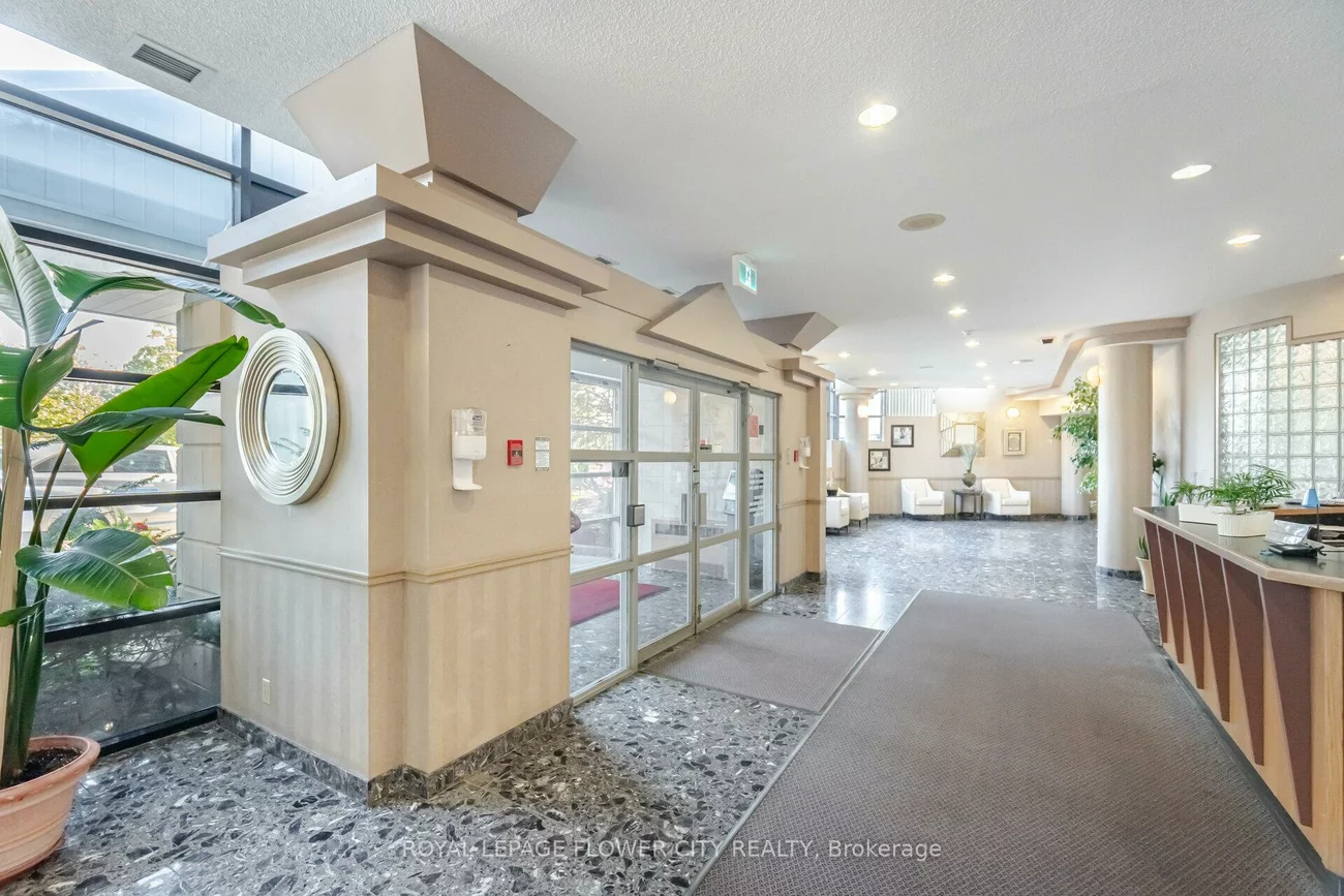 25, Trailwood, Hurontario, Mississauga