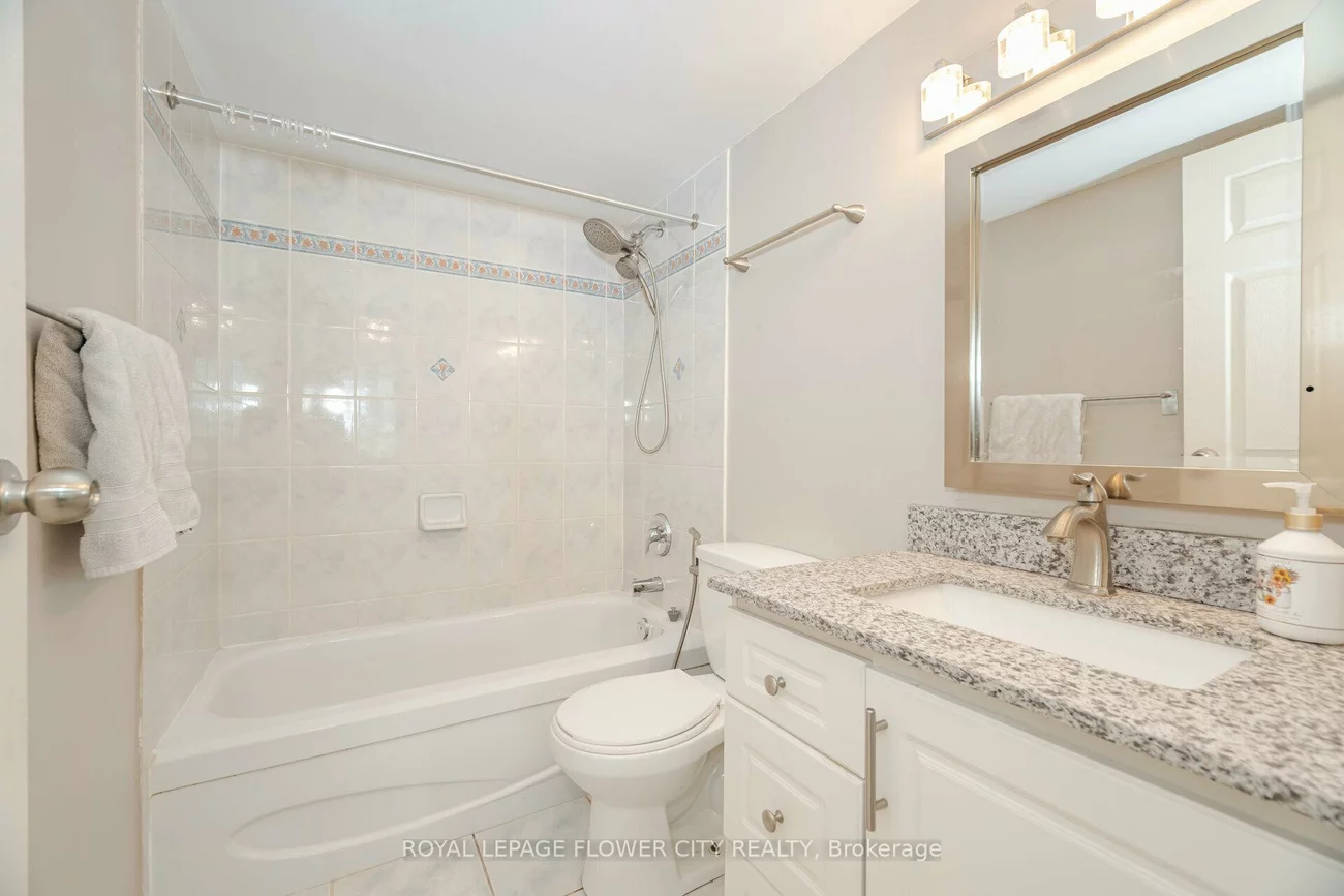 25, Trailwood, Hurontario, Mississauga