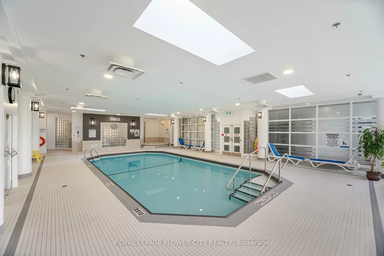 25, Trailwood, Hurontario, Mississauga