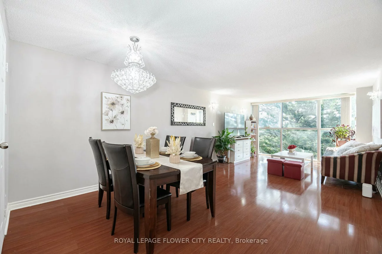 25, Trailwood, Hurontario, Mississauga