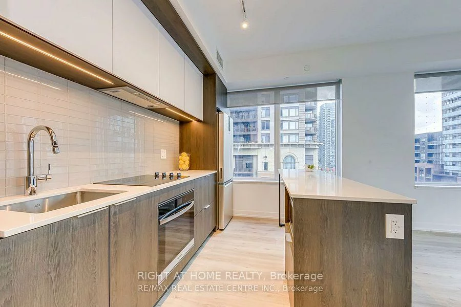 395, Square One, City Centre, Mississauga