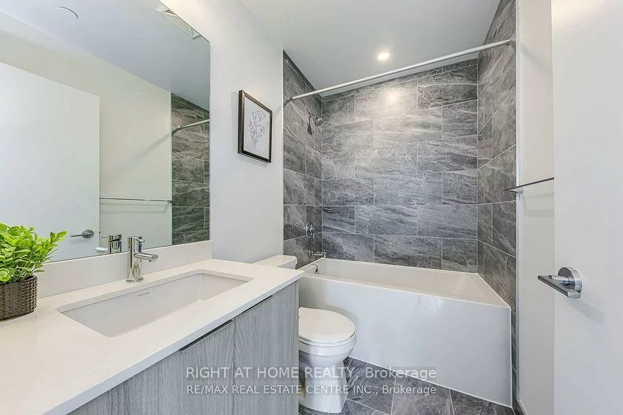 395, Square One, City Centre, Mississauga