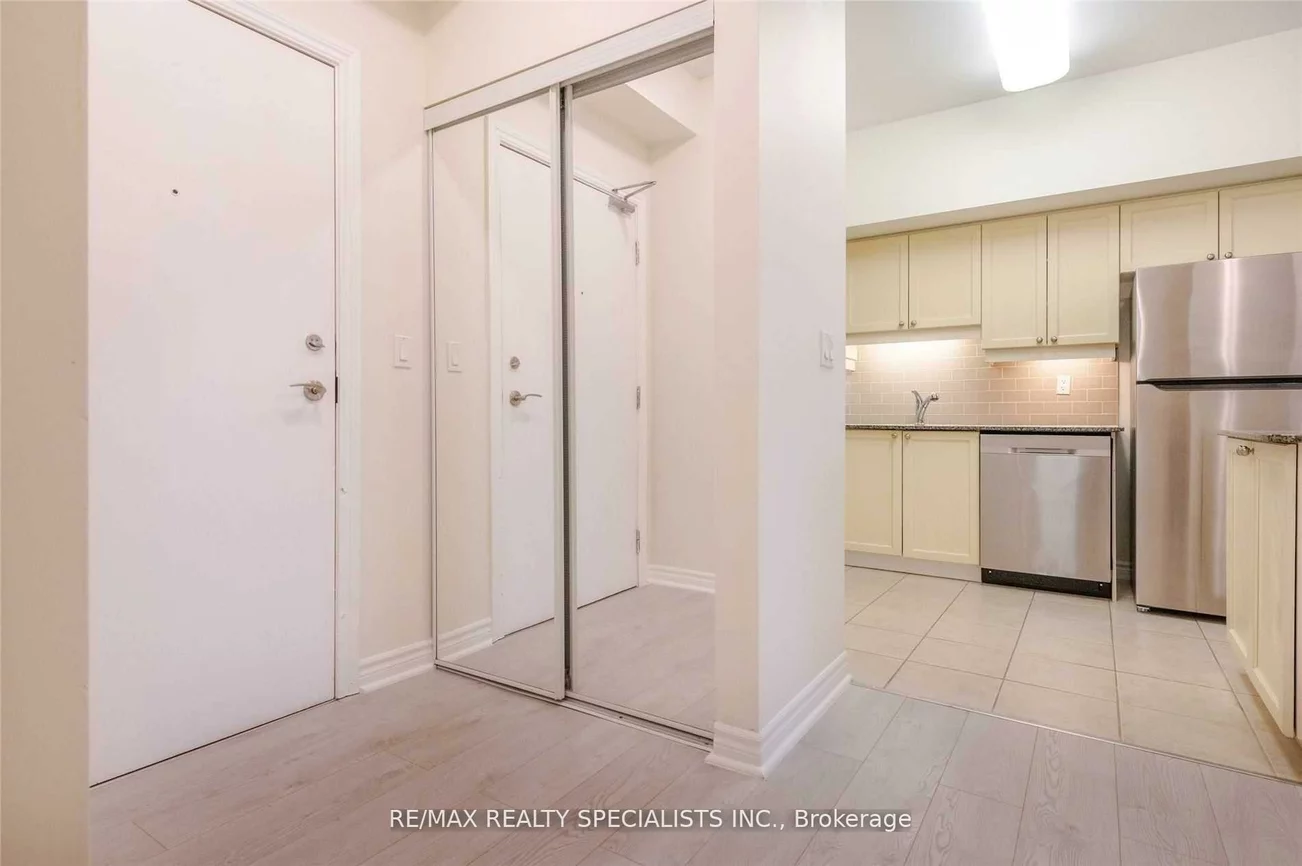 810, Scollard, East Credit, Mississauga