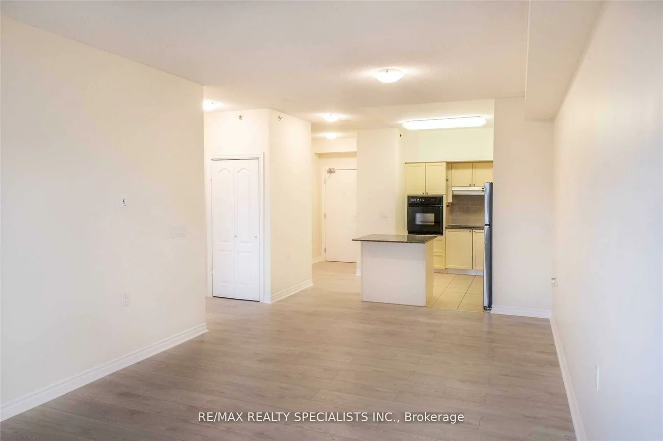 810, Scollard, East Credit, Mississauga