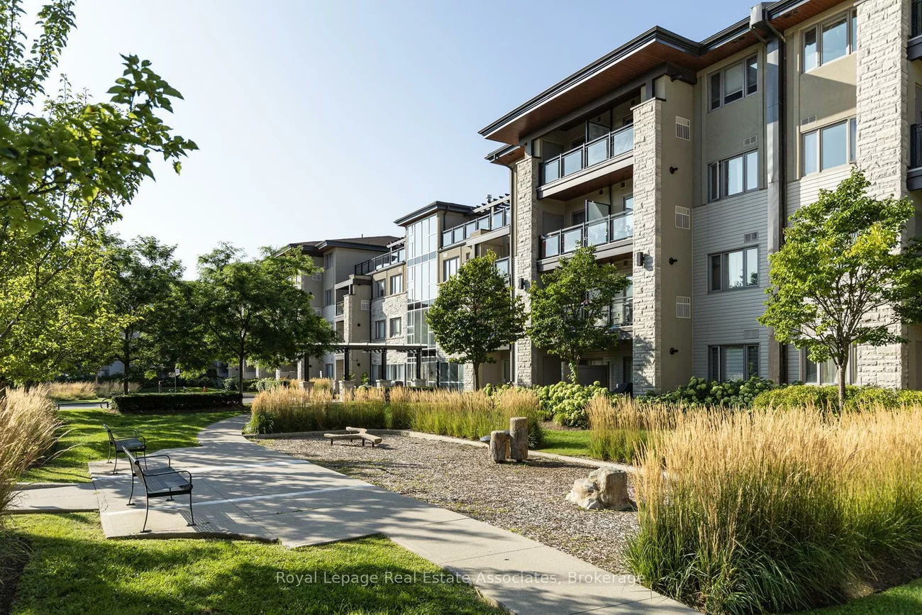 570, Lolita, Mississauga Valleys, Mississauga