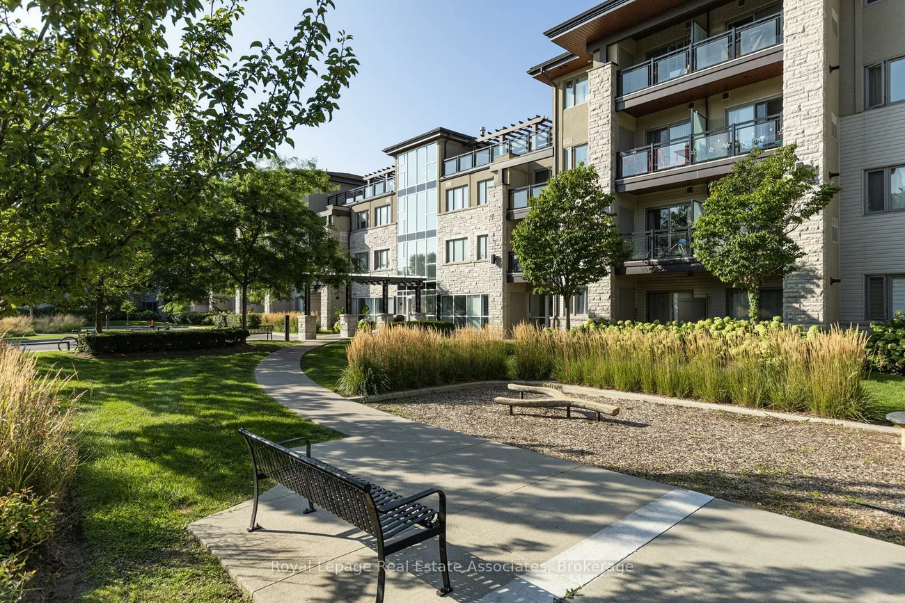 570, Lolita, Mississauga Valleys, Mississauga