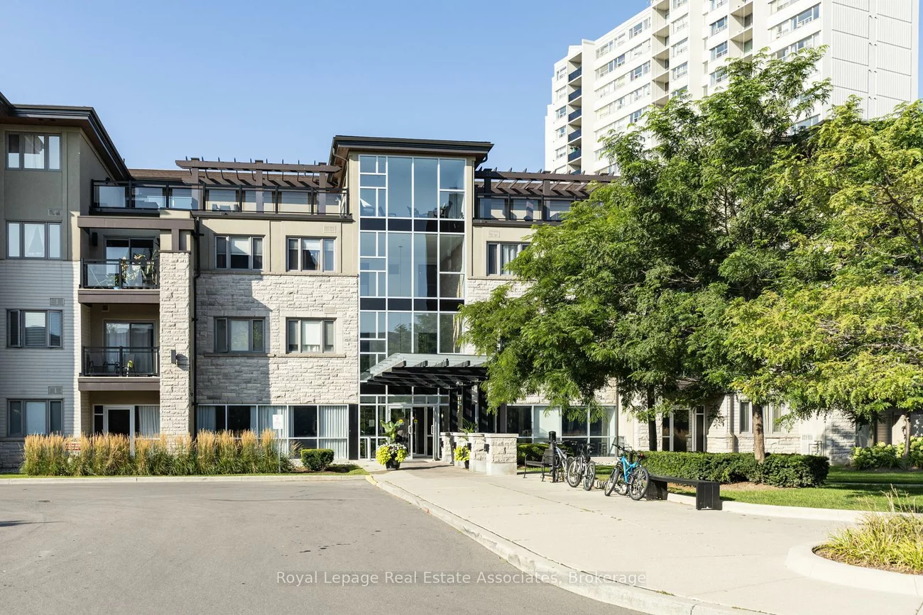 570, Lolita, Mississauga Valleys, Mississauga