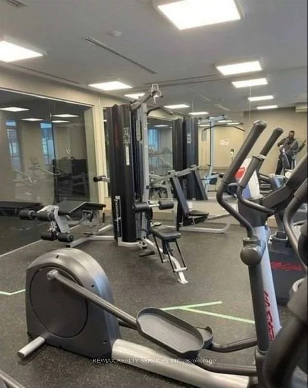 35, Watergarden, Hurontario, Mississauga