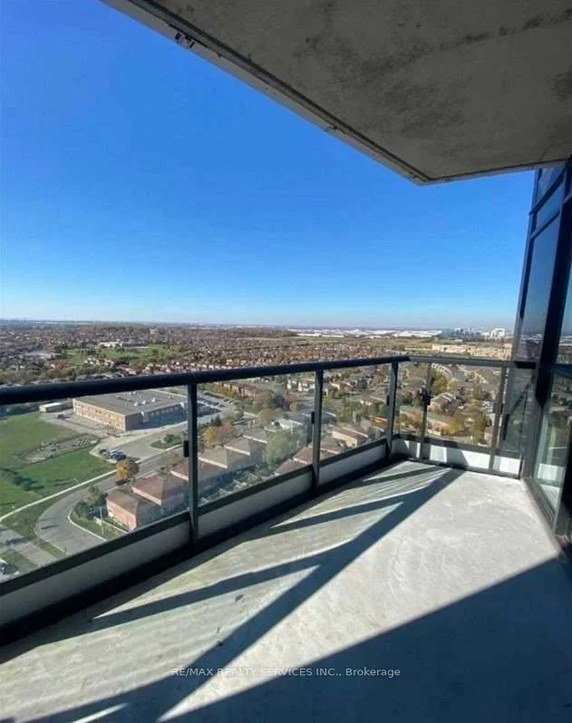 35, Watergarden, Hurontario, Mississauga