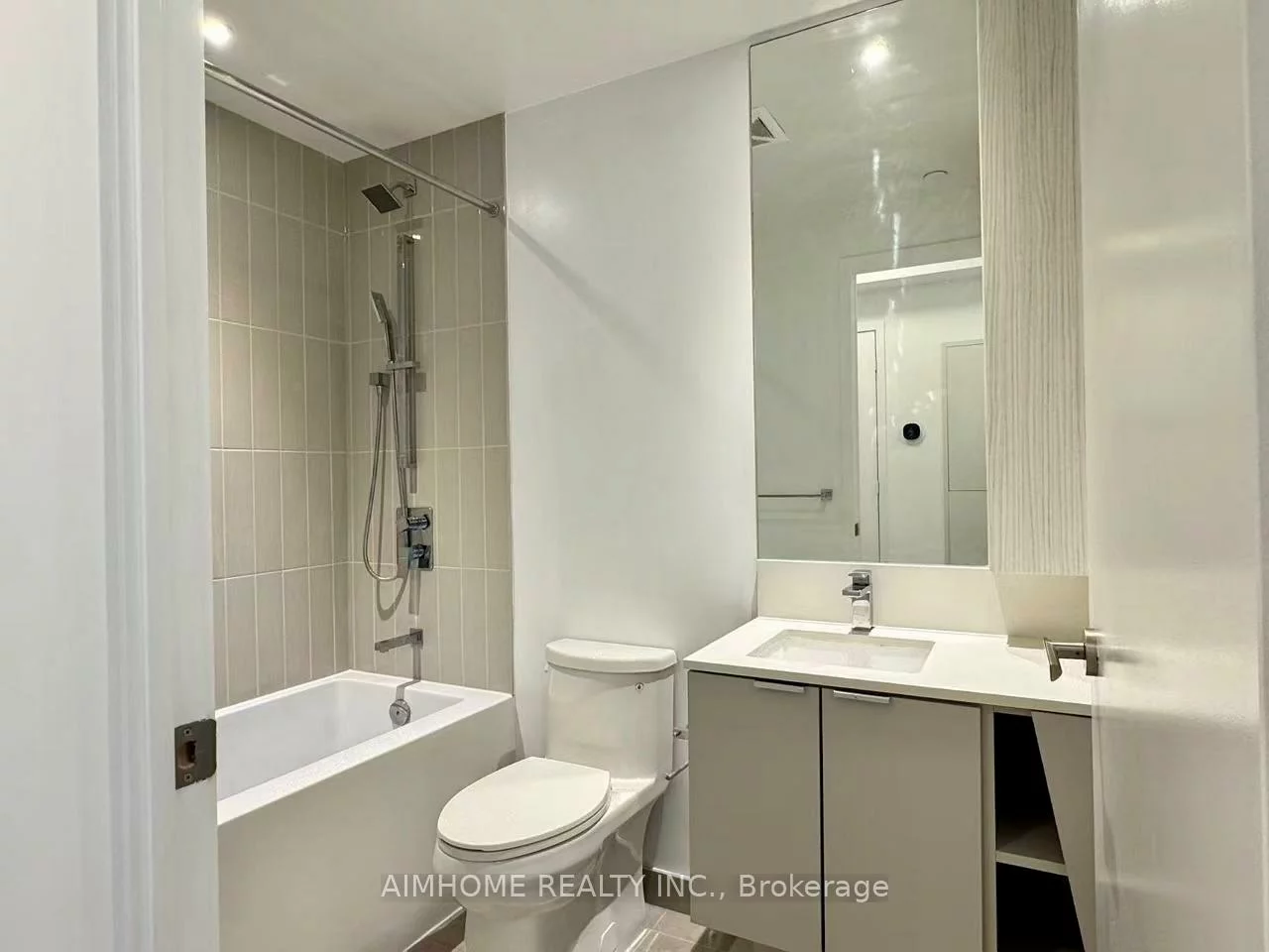 3883, Quartz, City Centre, Mississauga