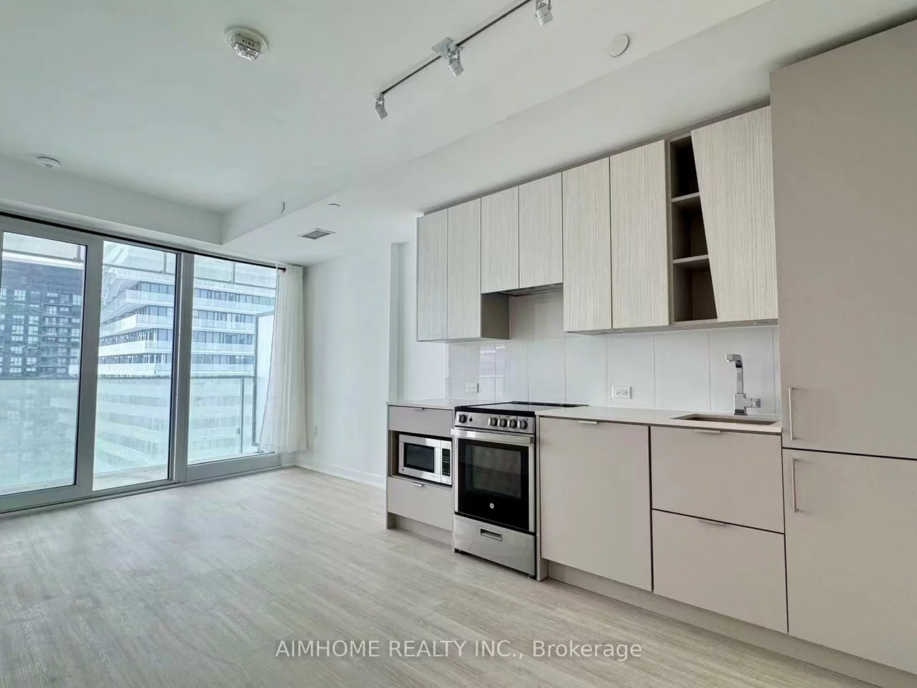 3883, Quartz, City Centre, Mississauga