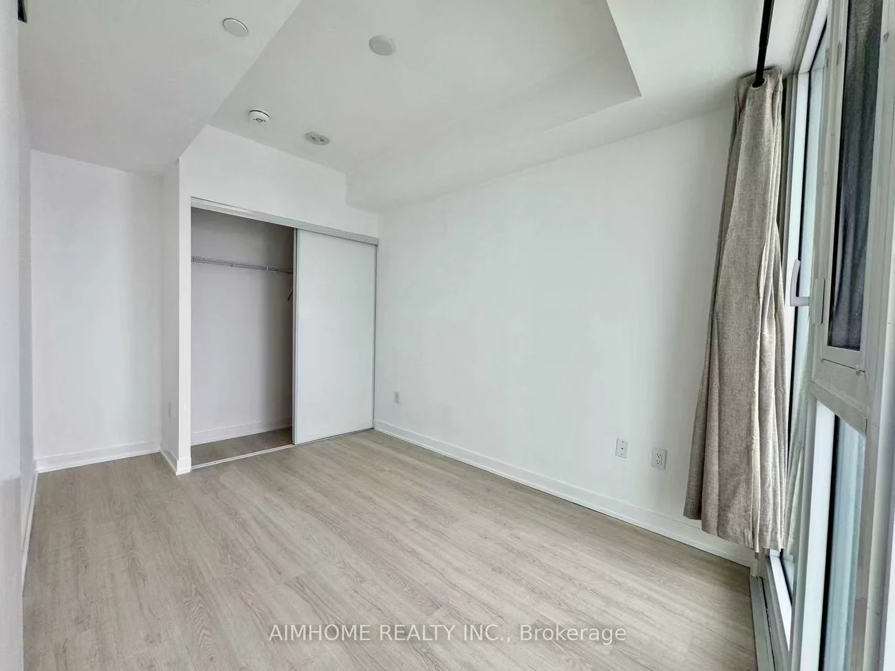 3883, Quartz, City Centre, Mississauga