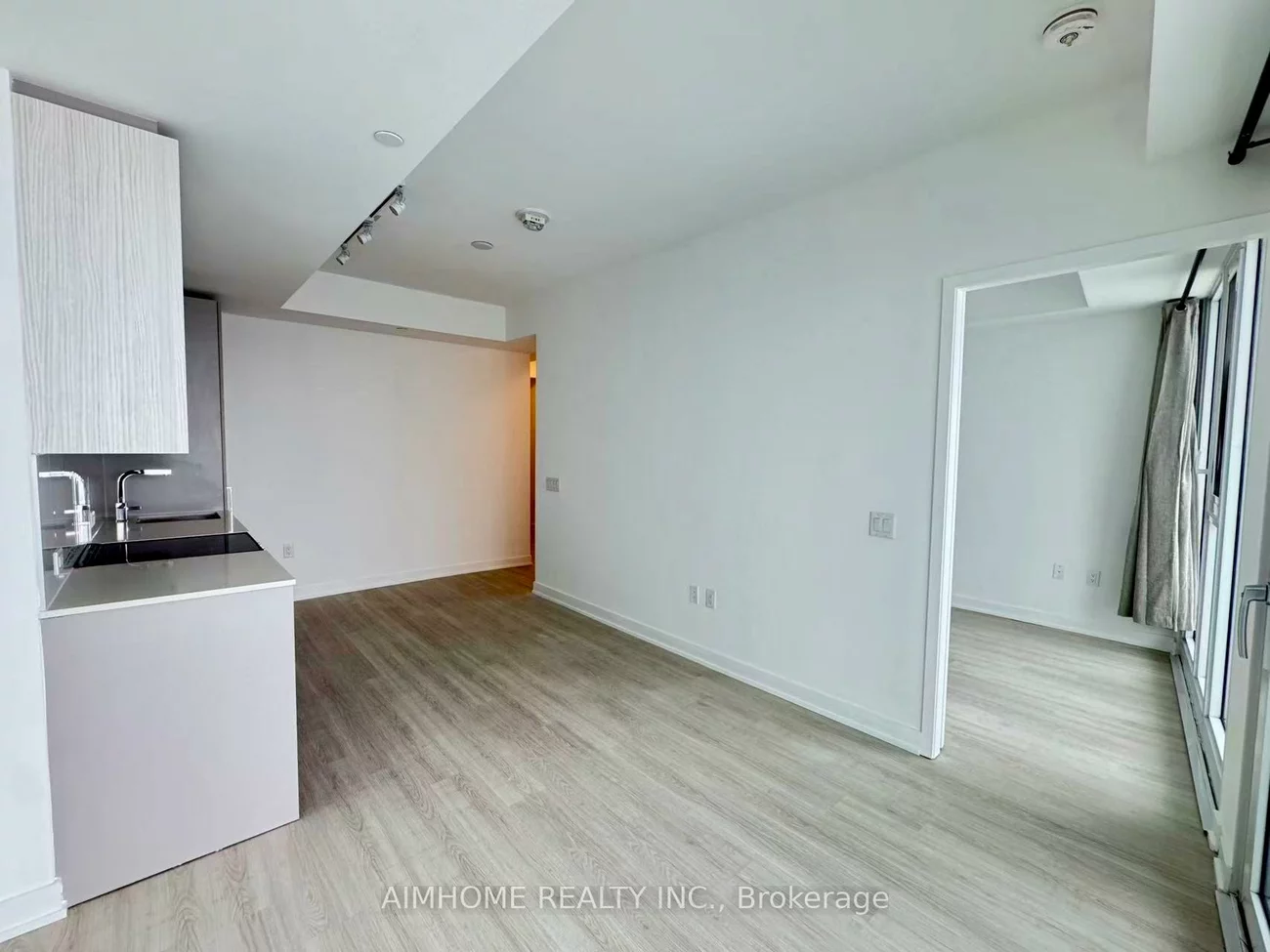 3883, Quartz, City Centre, Mississauga