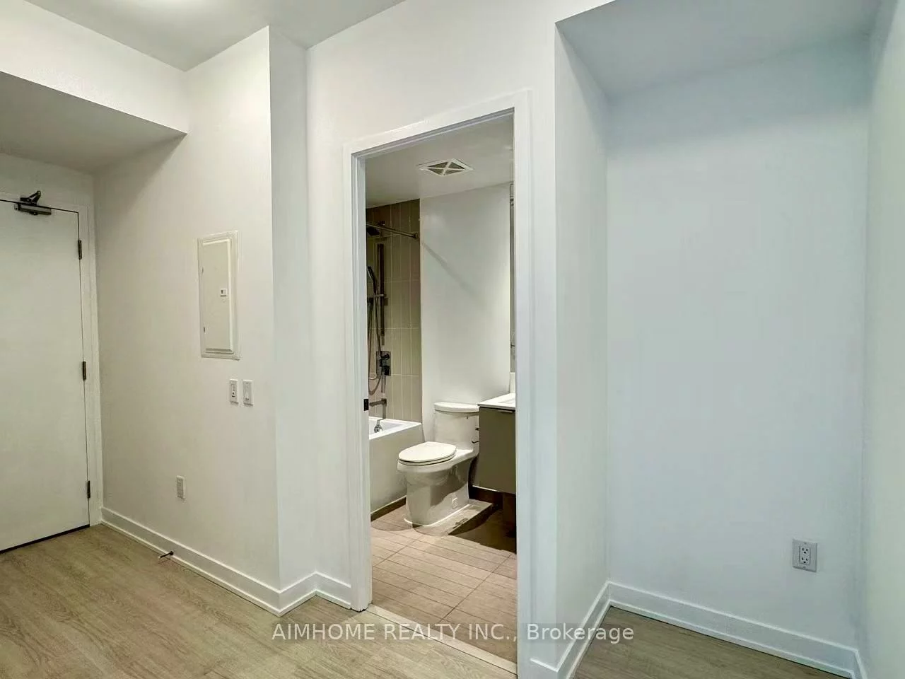 3883, Quartz, City Centre, Mississauga