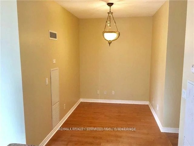 388, Prince Of Wales, City Centre, Mississauga