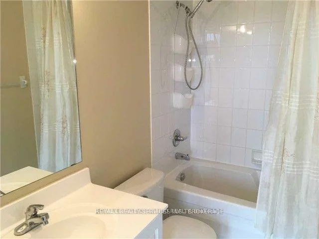 388, Prince Of Wales, City Centre, Mississauga