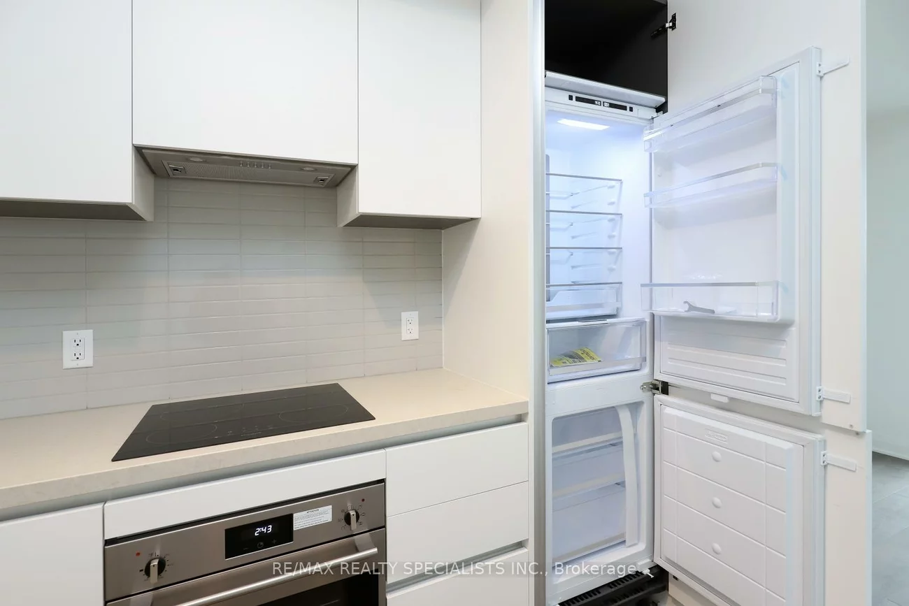 4015, The Exchange ||, City Centre, Mississauga