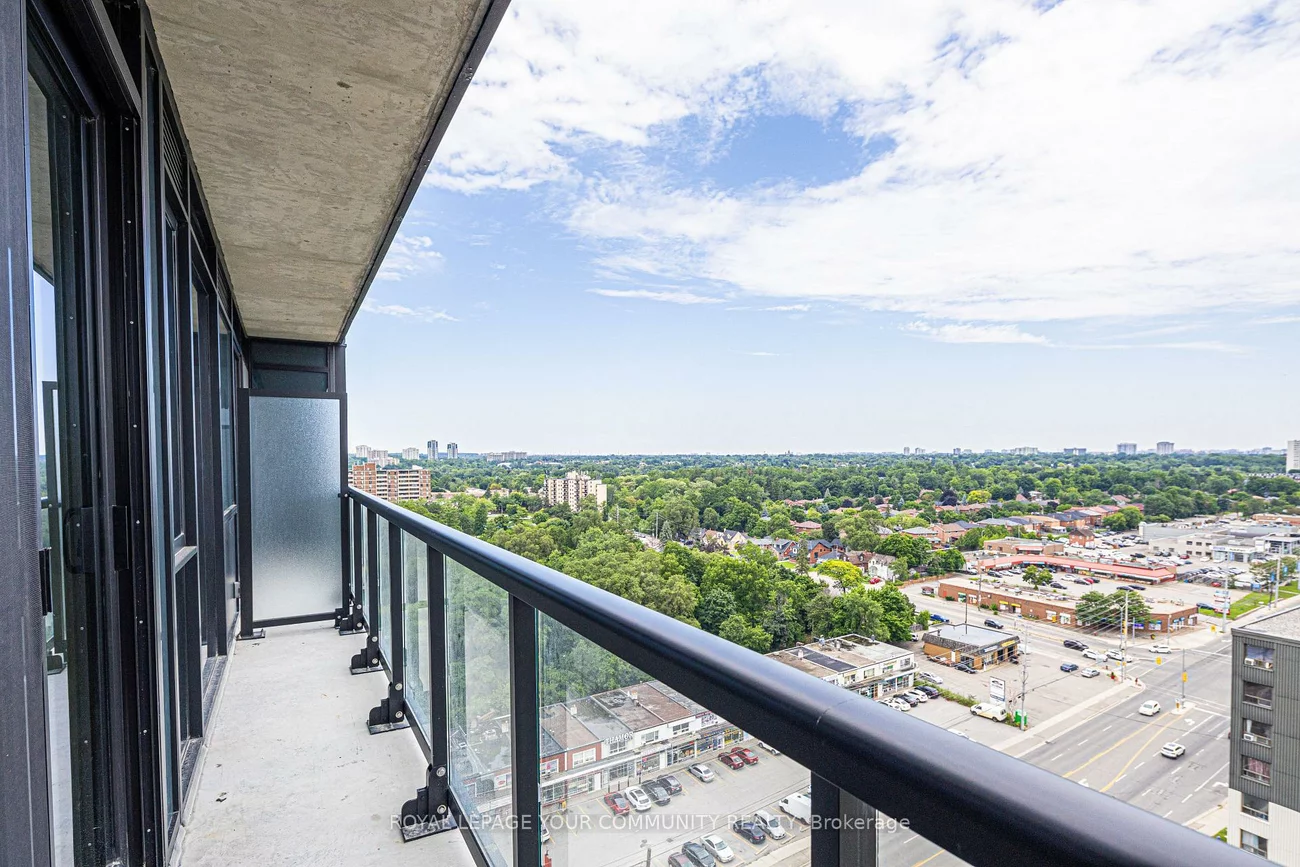 86, Dundas, Cooksville, Mississauga