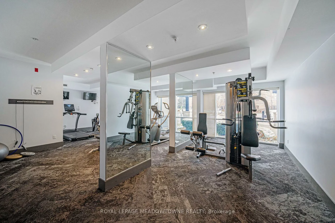 570, Lolita, Mississauga Valleys, Mississauga