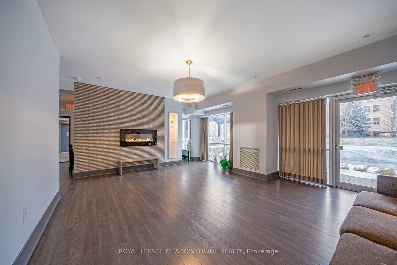570, Lolita, Mississauga Valleys, Mississauga