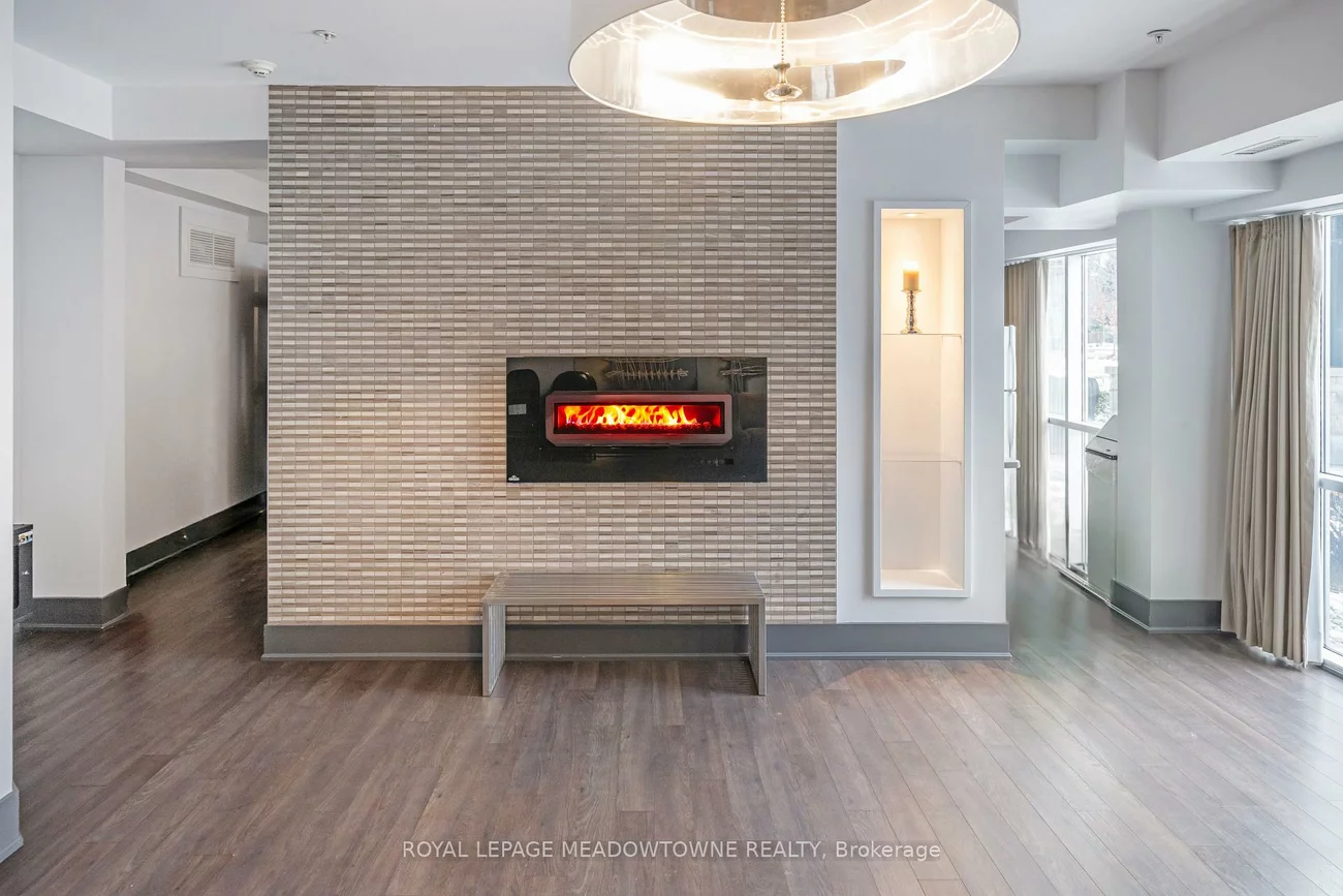 570, Lolita, Mississauga Valleys, Mississauga