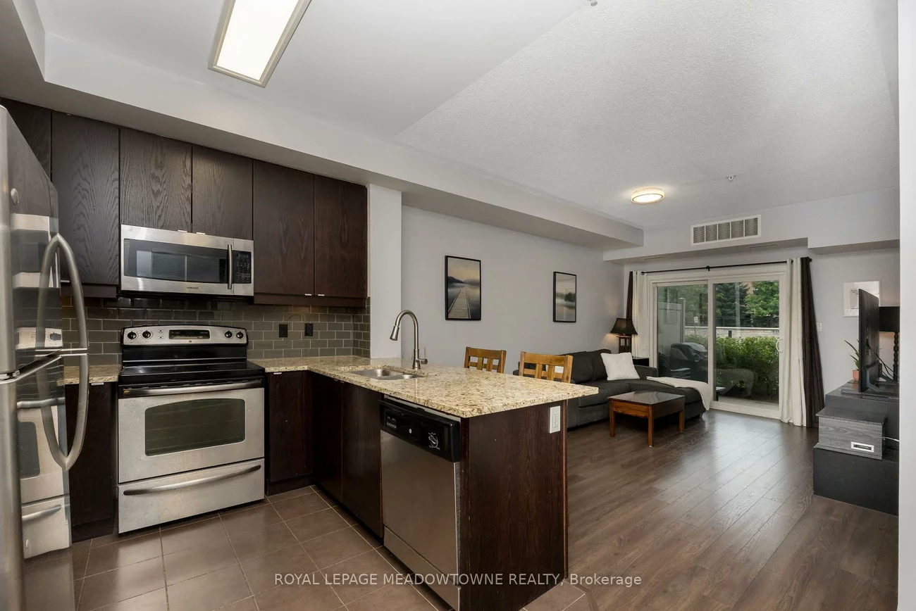 570, Lolita, Mississauga Valleys, Mississauga