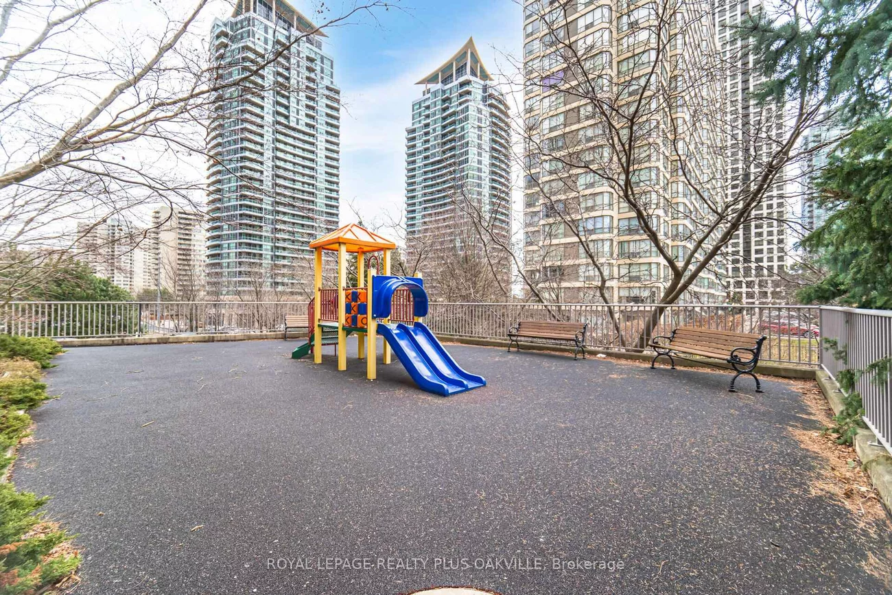 156, Enfield, City Centre, Mississauga