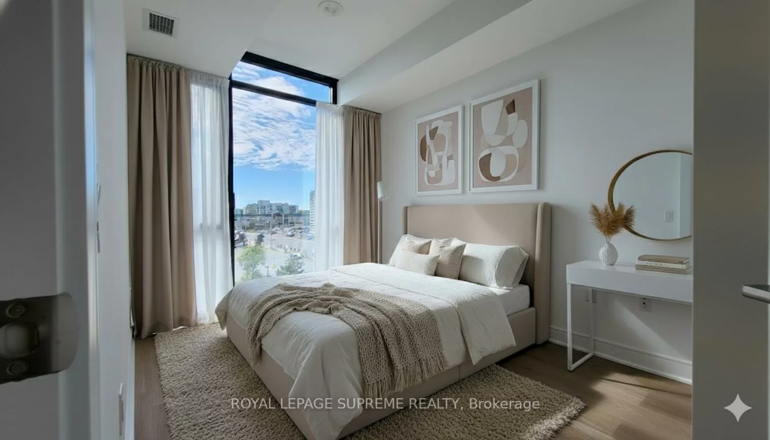 86, Dundas, Cooksville, Mississauga