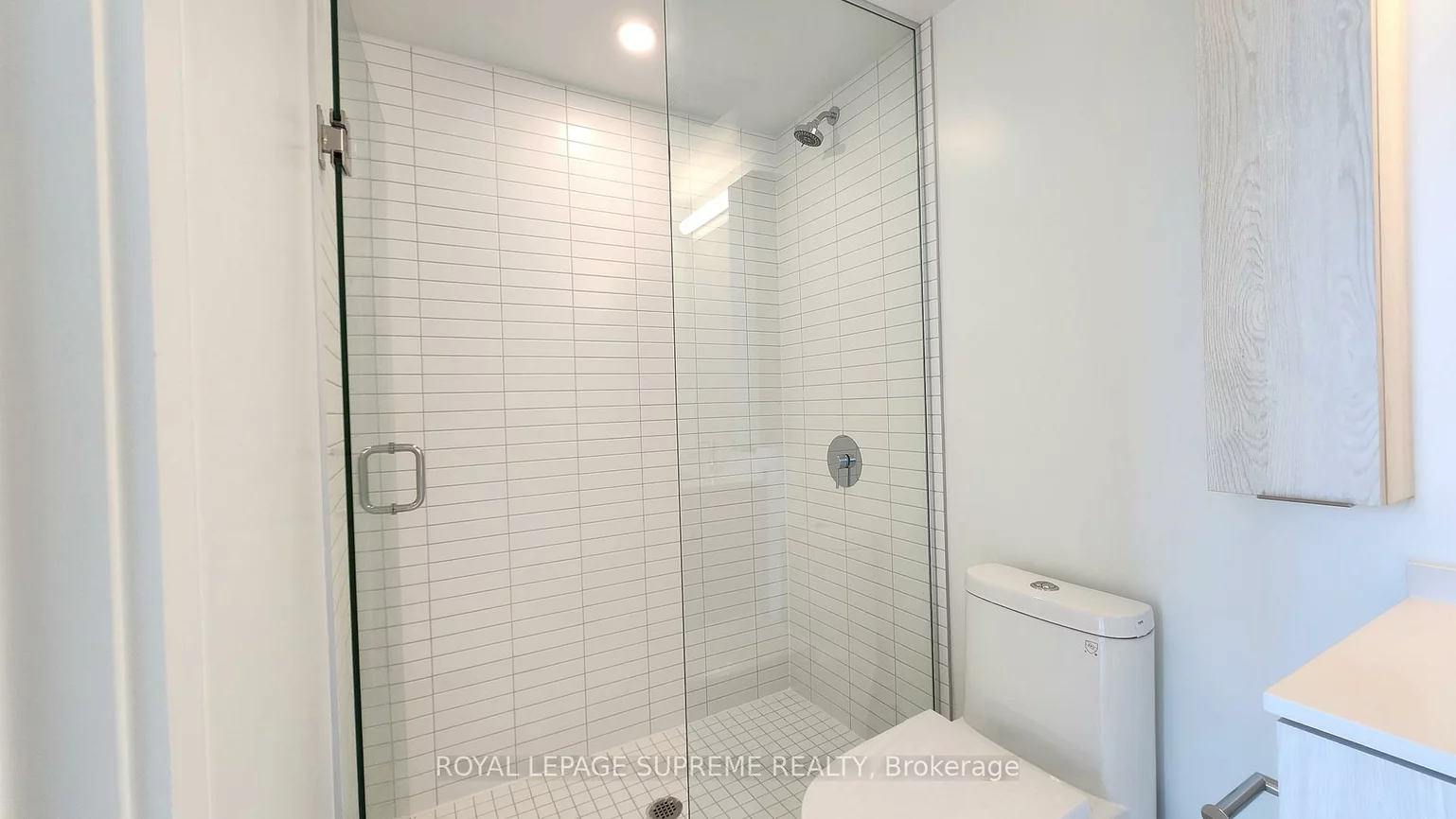 86, Dundas, Cooksville, Mississauga