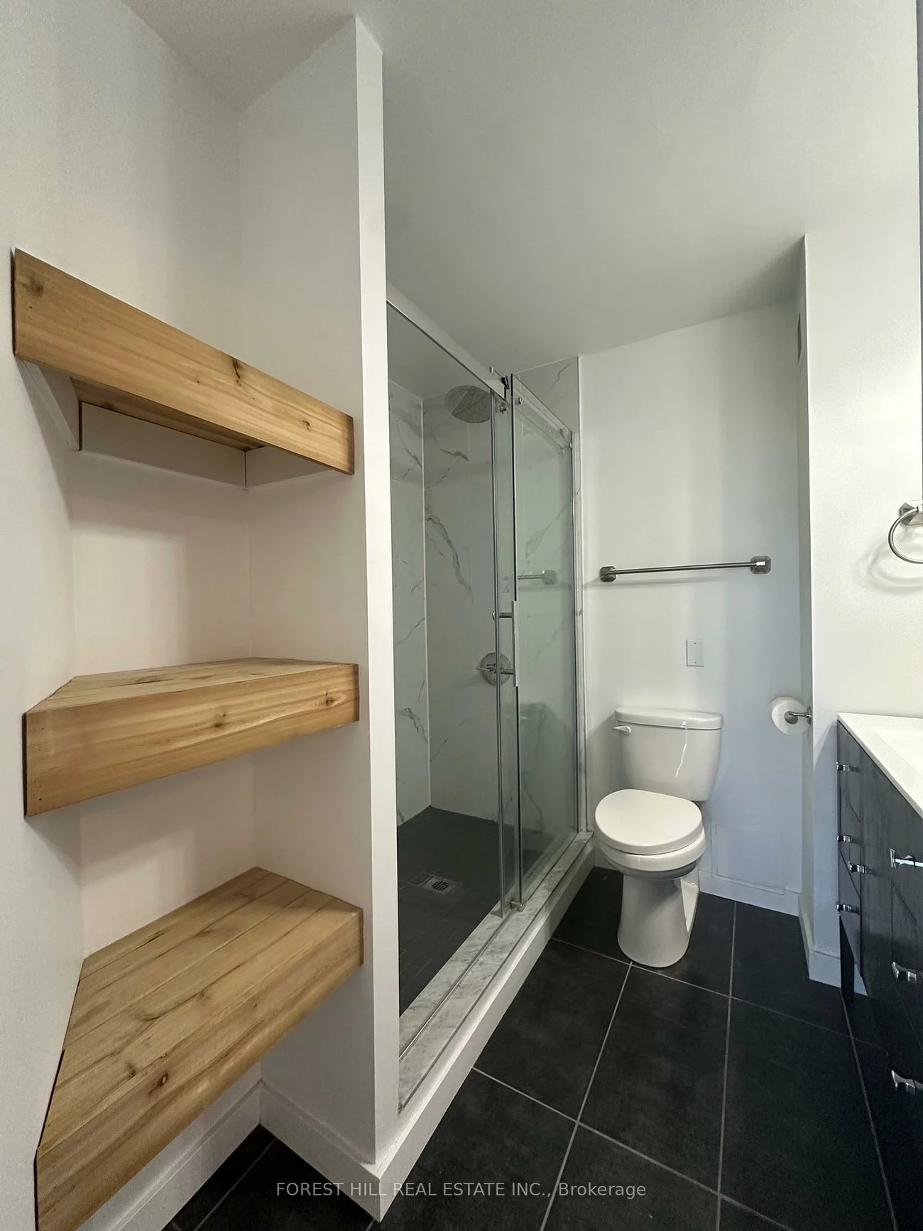 1300, Bloor, Applewood, Mississauga