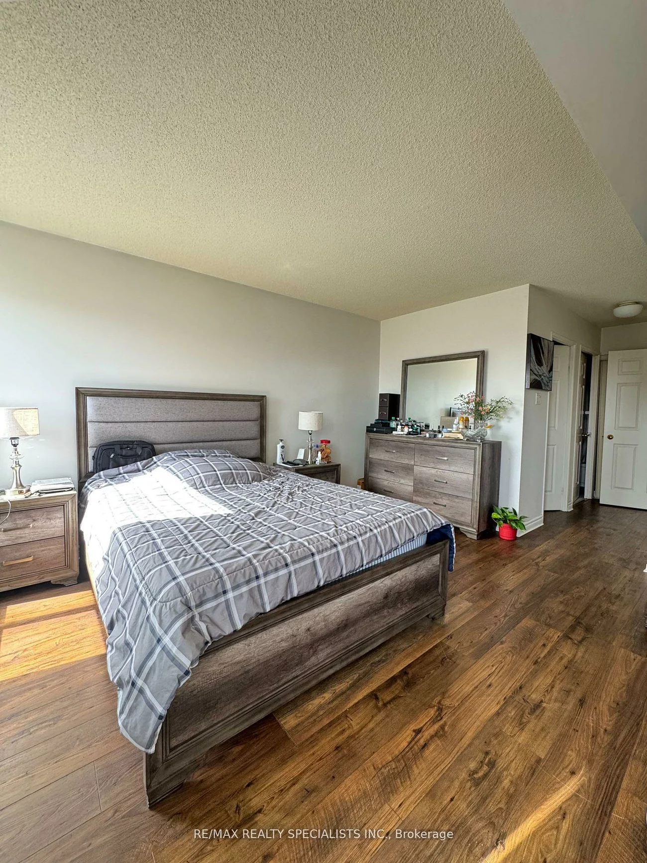 4460, Tucana, Hurontario, Mississauga