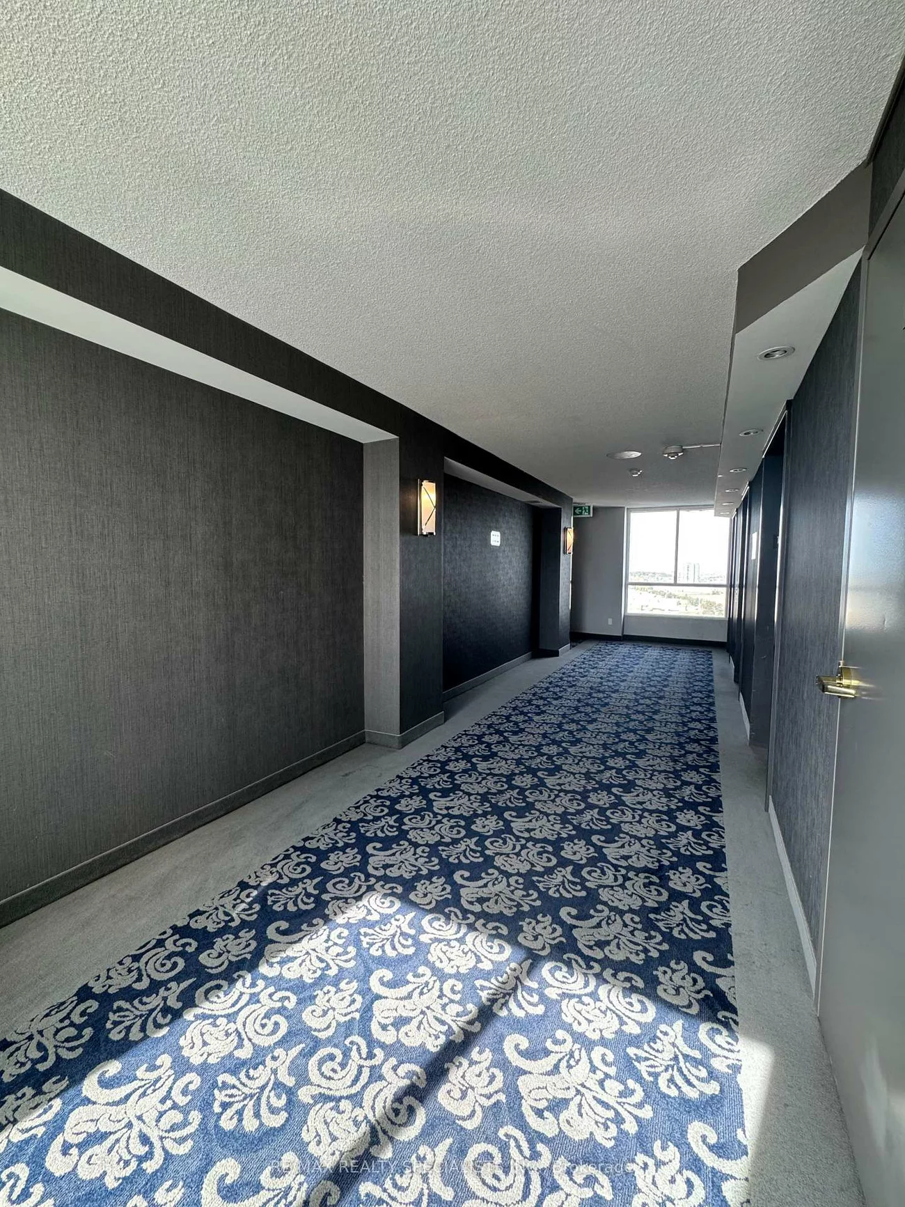 4460, Tucana, Hurontario, Mississauga