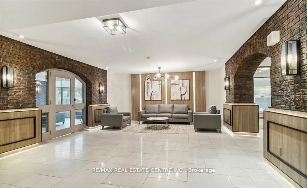 966, Inverhouse, Clarkson, Mississauga