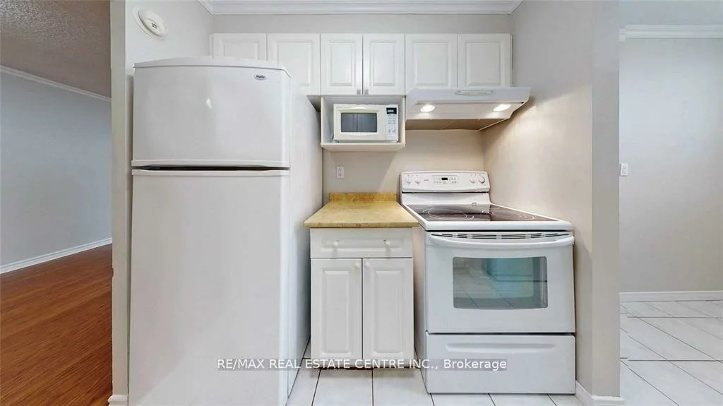 966, Inverhouse, Clarkson, Mississauga