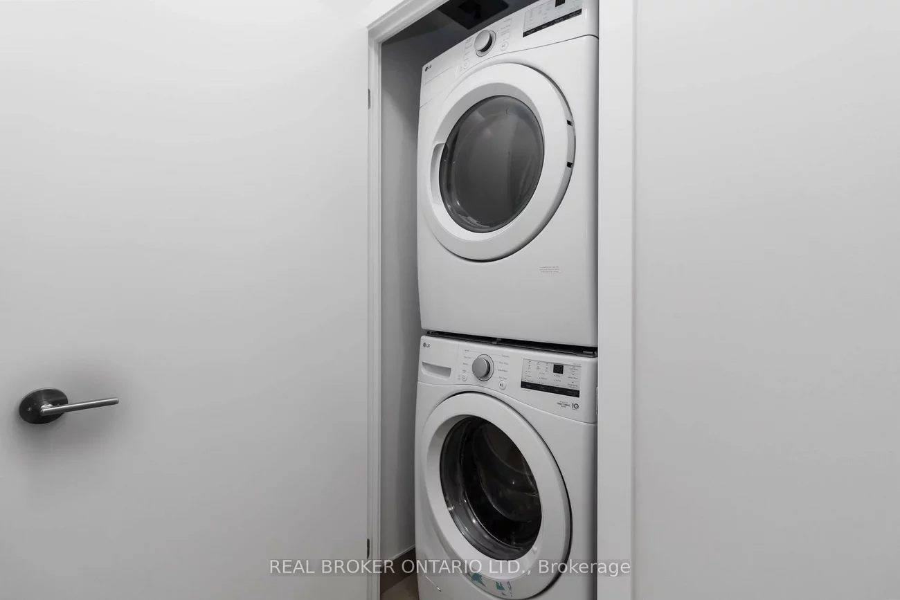 430, Square One, City Centre, Mississauga