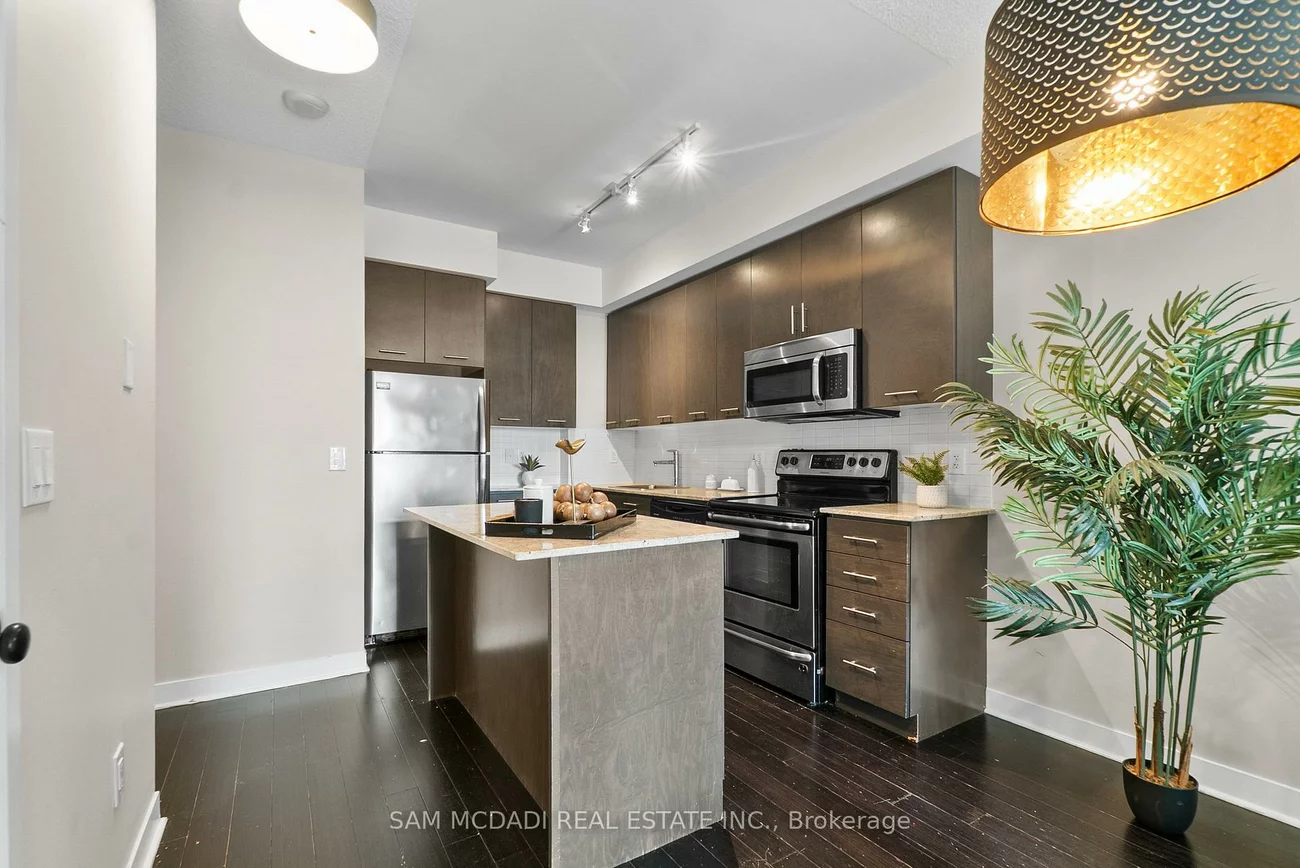 360, Square One, City Centre, Mississauga