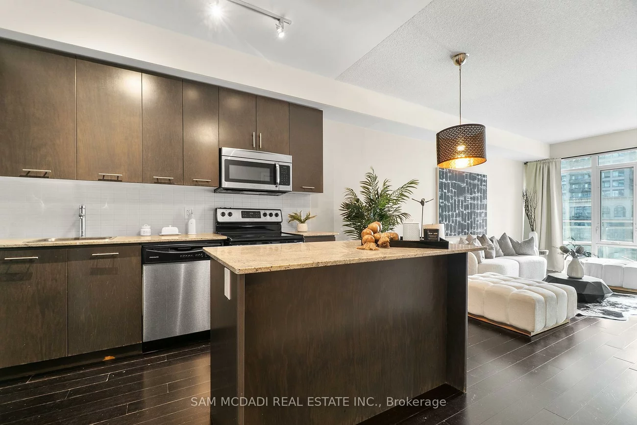 360, Square One, City Centre, Mississauga