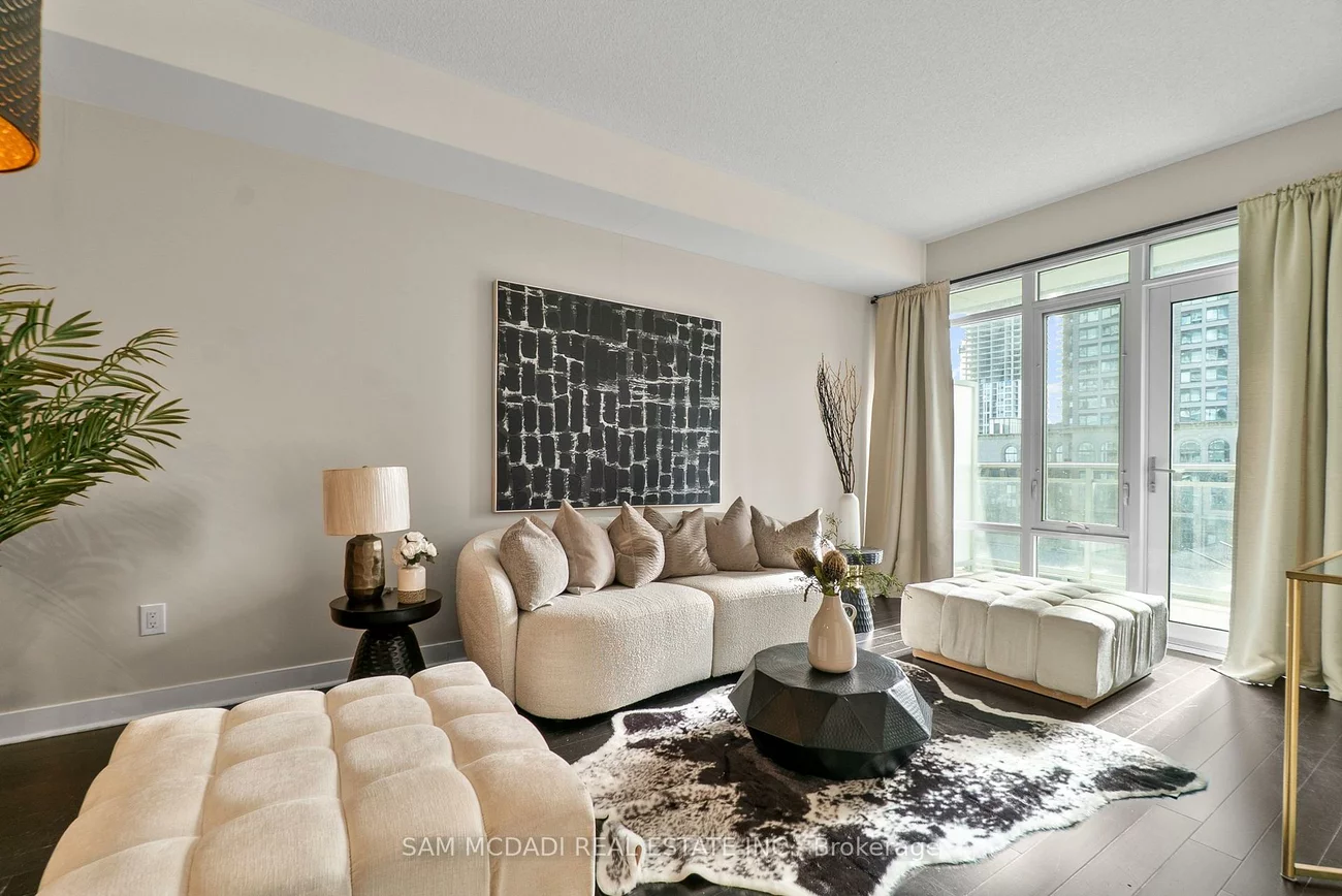 360, Square One, City Centre, Mississauga